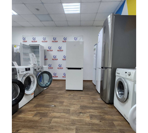 Холодильник Indesit DS 4160 W