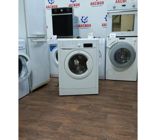 Стиральная машина Indesit IWUE 4105