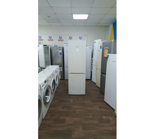 Холодильник BOSCH KGV36VW13