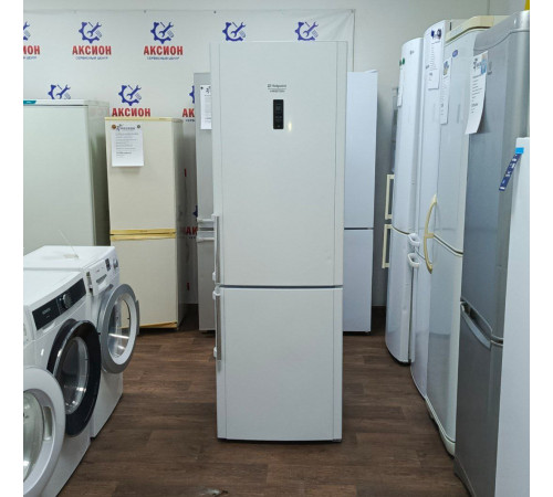Холодильник Hotpoint-Ariston ECFT 1813